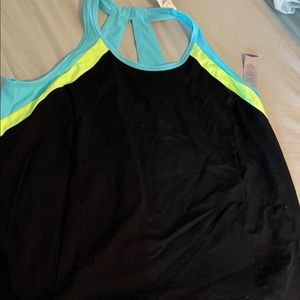 NWT 22/24 Livi Active Workout Top